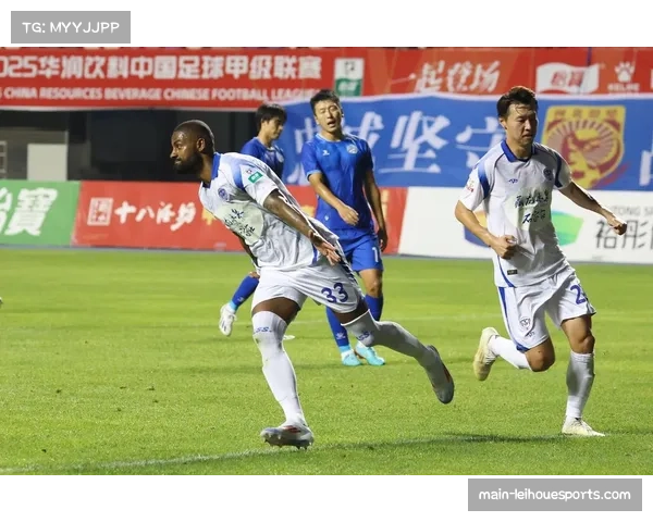 中甲赛场鏖战再起重庆铜梁龙与石家庄功夫激战九十分钟握手言和