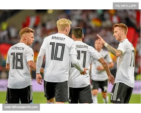 海豚主帅麦克丹尼尔陷下课危机 天坑开局更衣室矛盾加剧